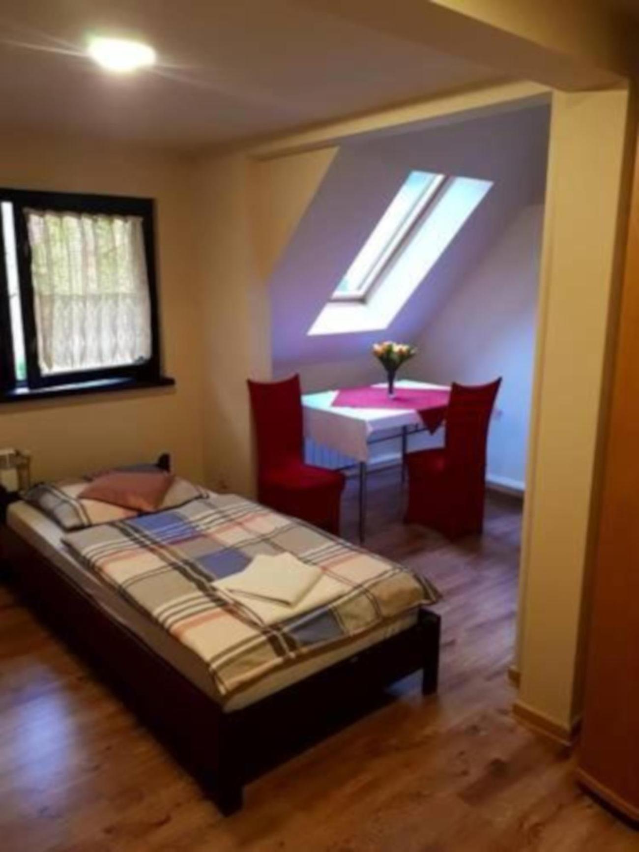 Hotel Knajpa Sorba à Skwierzyna Extérieur photo